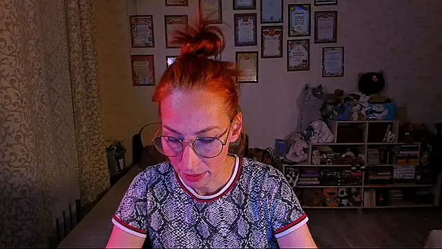 red rocco online show from 25, 2, 2025