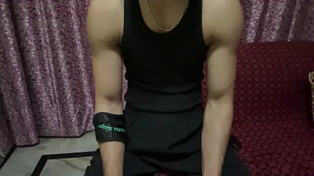 hot hunk boy online show from 1, 3, 2026