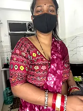 Snapshot of YourSuperTanya chatting on 1, 12, 2025 YourSuperTanya online show from 1, 12, 2025