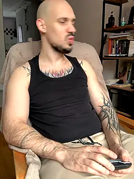 AssHunter4k online show from 1, 12, 2025