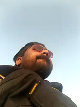 Snapshot of Raziv_komal143 chatting on 12, 3, 2025 Raziv komal143 online show from 12, 3, 2025