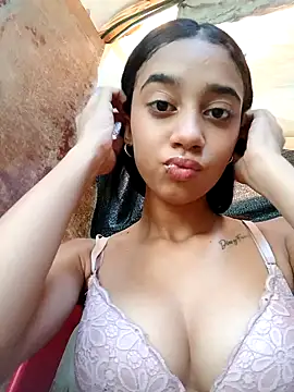 Zoe Sweett18 online show from 24, 1, 2025