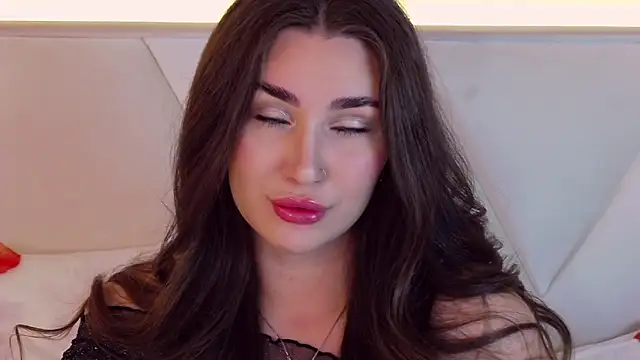 KiraBarlows online show from 12, 2, 2025