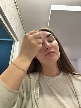 KiraBarlows online show from 18, 3, 2026