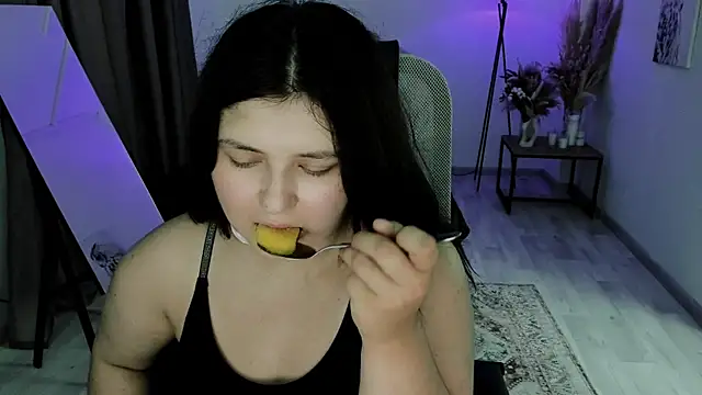 Snapshot of DiaAngell chatting on 29, 7, 2026 DiaAngell online show from 29, 7, 2026