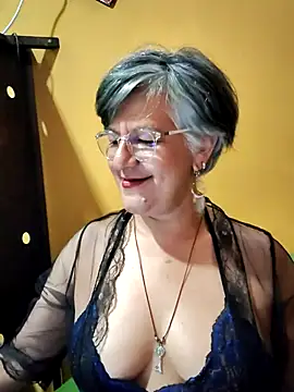 Snapshot of ilonna2025 chatting on 25, 6, 2026 ilonna2025 online show from 25, 6, 2026