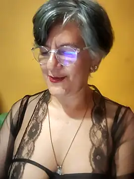 Snapshot of ilonna2025 chatting on 2, 7, 2026 ilonna2025 online show from 2, 7, 2026
