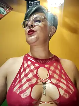 Snapshot of ilonna2025 chatting on 18, 7, 2026 ilonna2025 online show from 18, 7, 2026