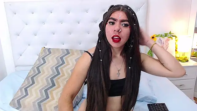 Snapshot of ninanaughty13 chatting on 30, 1, 2025 ninanaughty13 online show from 30, 1, 2025