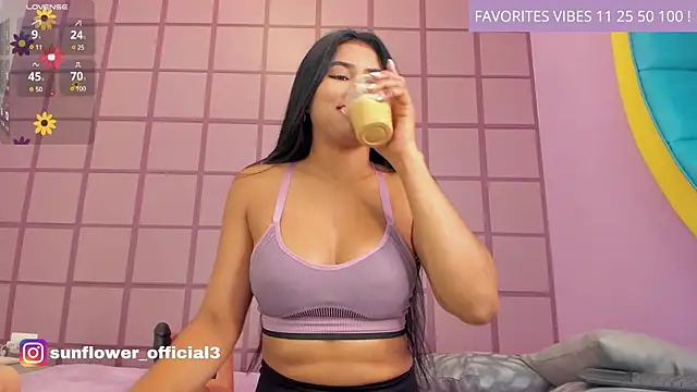 LissMonroe online show from 6, 3, 2025