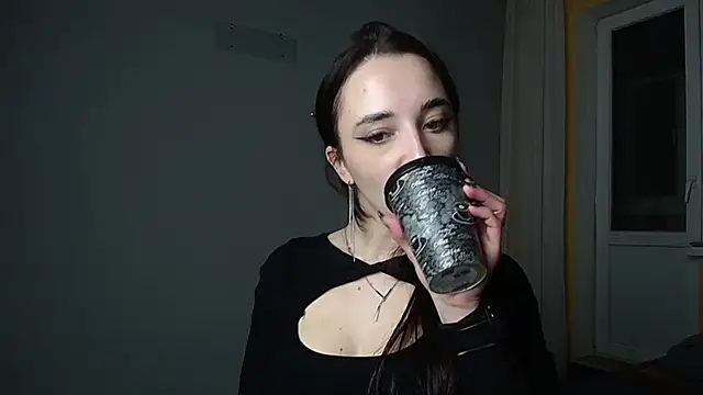 Eva Gloryy online show from 23, 1, 2025