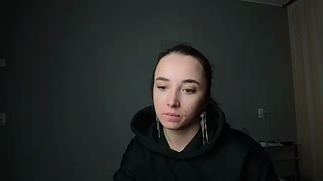 Eva Gloryy online show from 19, 3, 2025