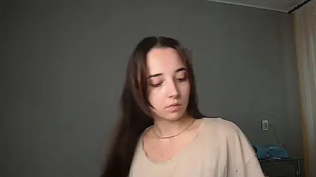 Eva Gloryy online show from 9, 9, 2025