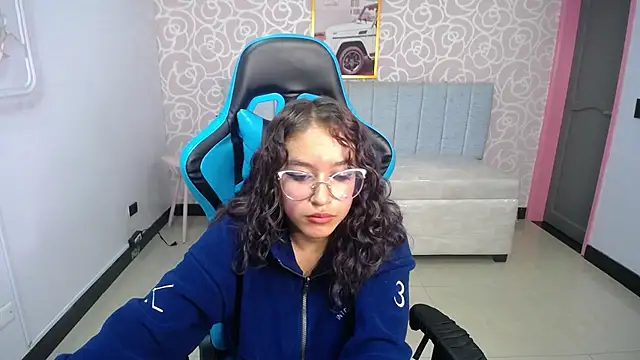 kassandra ch  online show from 14, 2, 2025