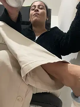 Lili  taylor online show from 9, 3, 2026