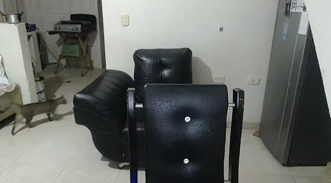 Yohis Kiut25 online show from 5, 3, 2025