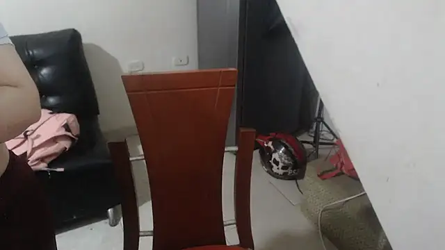 Yohis Kiut25 online show from 6, 10, 2025