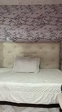 viktoria davis  online show from 1, 2, 2025