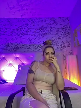 viktoria davis  online show from 3, 2, 2025