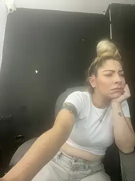 Snapshot of viktoria_davis_ chatting on 22, 4, 2026 viktoria davis online show from 22, 4, 2026