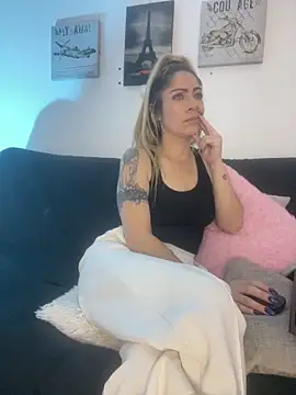 Snapshot of viktoria_davis_ chatting on 15, 5, 2026 viktoria davis online show from 15, 5, 2026