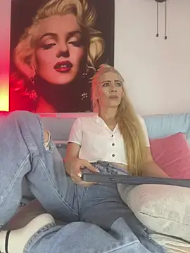 Snapshot of viktoria_davis_ chatting on 31, 5, 2026 viktoria davis online show from 31, 5, 2026