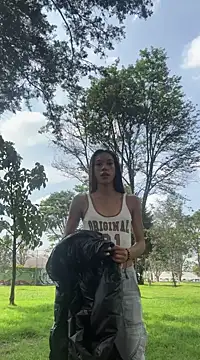 zoe storm online show from 2, 2, 2025