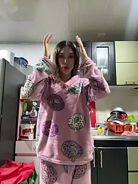 zoe storm online show from 28, 2, 2025