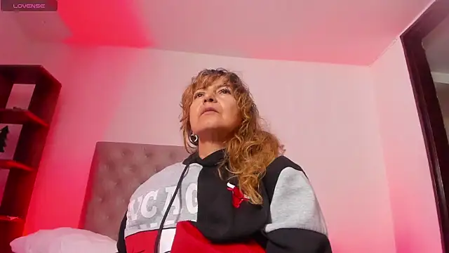 Dayana  Ospina online show from 7, 3, 2025