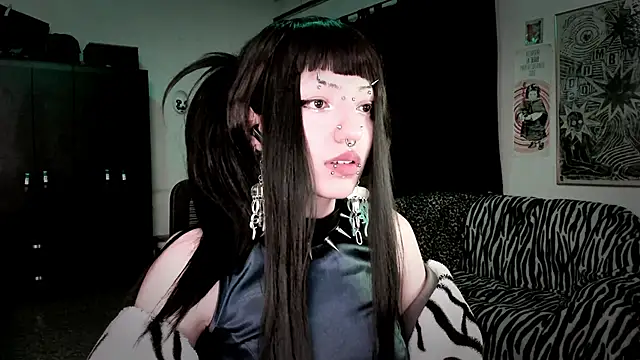 roxy toxic online show from 6, 3, 2026