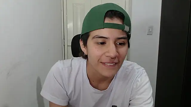 Snapshot of Dha_lia0 chatting on 24, 1, 2025 Dha lia0 online show from 24, 1, 2025