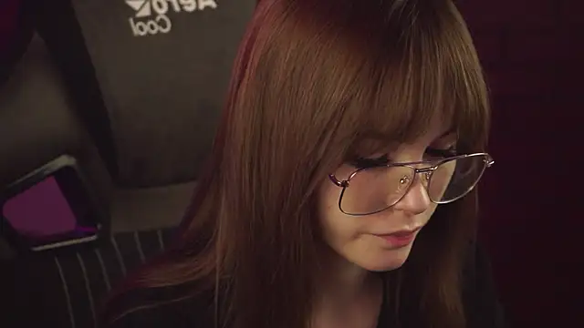 DakotaaJohnnson online show from 1, 2, 2025