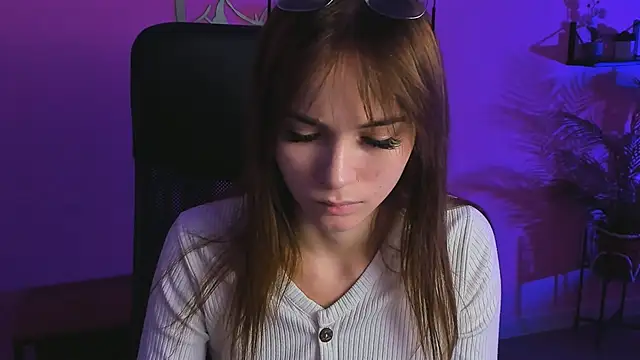 DakotaaJohnnson online show from 6, 2, 2025