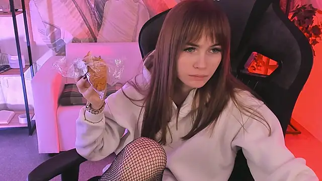 DakotaaJohnnson online show from 24, 2, 2025