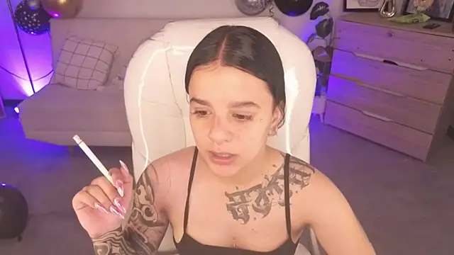 Snapshot of Nicole_Foxx_ chatting on 20, 4, 2026 Nicole Foxx online show from 20, 4, 2026