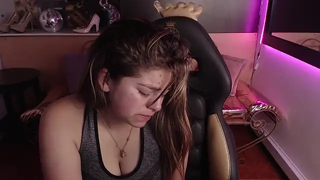 Kitten Cam online show from 7, 10, 2025