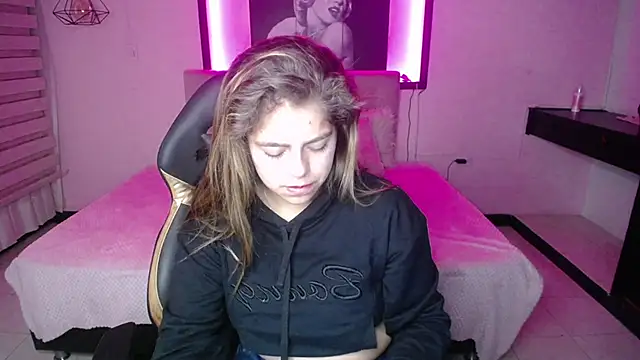 Kitten Cam online show from 11, 11, 2025