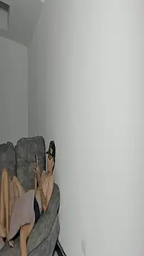 Snapshot of hotlittleones18 chatting on 25, 10, 2025 hotlittleones18 online show from 25, 10, 2025