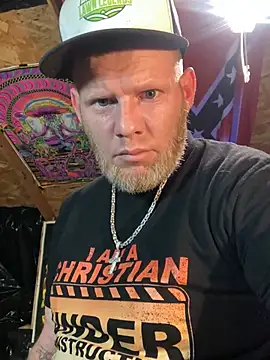 Snapshot of johnnybigcock83 chatting on 26, 2, 2025 johnnybigcock83 online show from 26, 2, 2025
