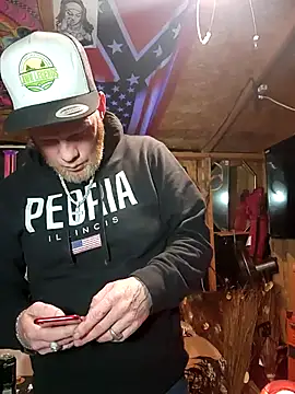 Snapshot of johnnybigcock83 chatting on 4, 3, 2025 johnnybigcock83 online show from 4, 3, 2025