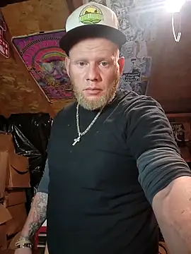 Snapshot of johnnybigcock83 chatting on 7, 3, 2025 johnnybigcock83 online show from 7, 3, 2025