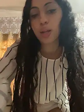 Snapshot of majdolin78 chatting on 30, 10, 2025 majdolin78 online show from 30, 10, 2025