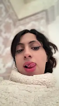 Snapshot of majdolin78 chatting on 14, 4, 2026 majdolin78 online show from 14, 4, 2026