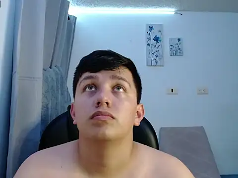 Snapshot of Alan_red chatting on 17, 12, 2025 Alan red online show from 17, 12, 2025