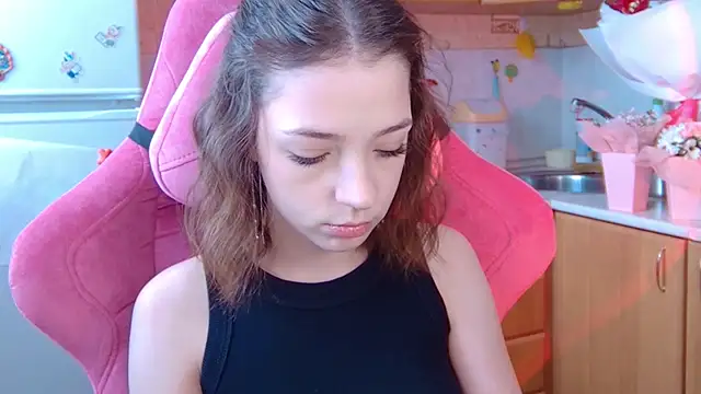 PamBeesly online show from 10, 3, 2026