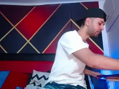 Cristian white online show from 10, 2, 2025