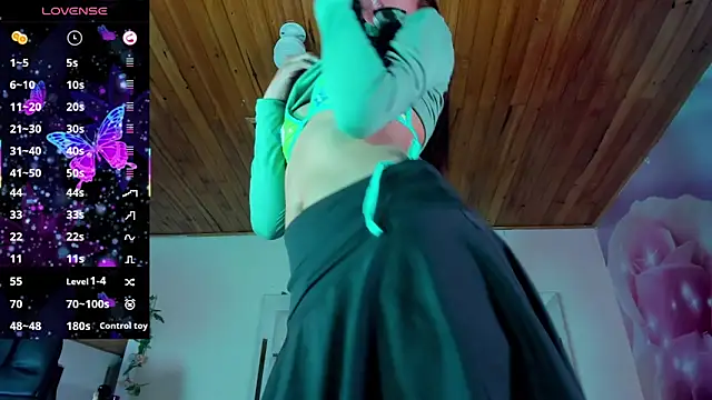 Snapshot of emili_clark chatting on 2, 2, 2025 emili clark online show from 2, 2, 2025