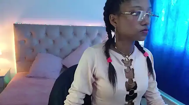 LITTLEDOLLHOT online show from 6, 2, 2025