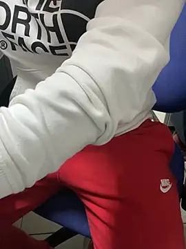 Greeneyes0820 online show from 7, 2, 2025