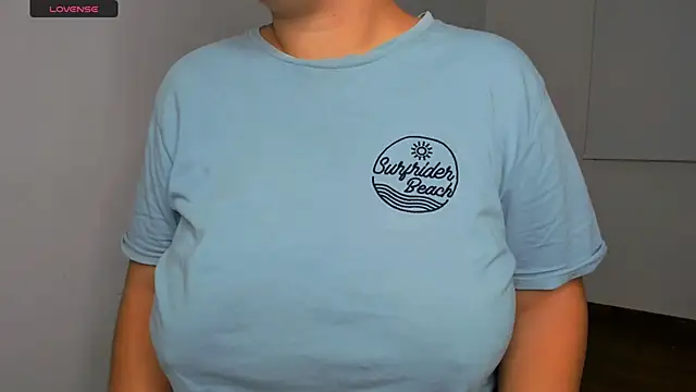 Snapshot of brithany_olson25 chatting on 12, 3, 2025 brithany olson25 online show from 12, 3, 2025